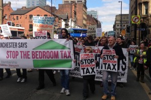 Bedroom Tax: Man yells ‘I’m sick of this s**t’ before cutting throat !